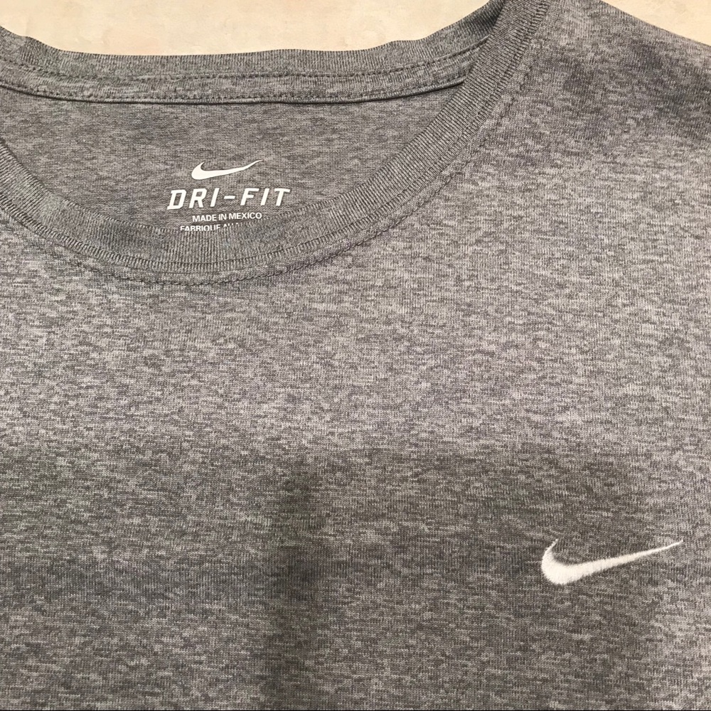 Nike Dri-Fit Crew Neck T-Shirt - Picture 3 of 3